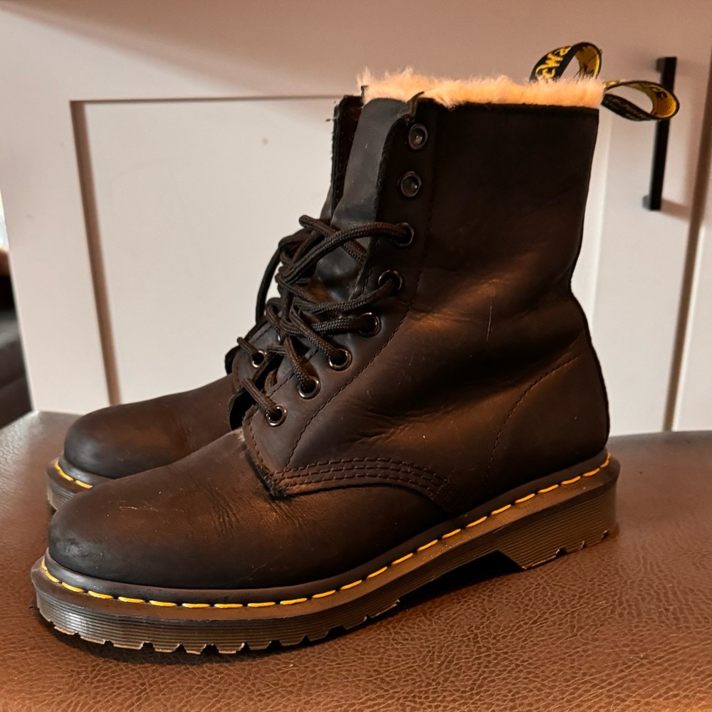 Dr. Martens 1460 Serena Boot